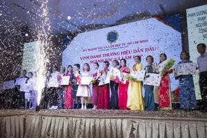 Tưng bừng lễ tri ân tổ nghiệp ngành tóc và làm đẹp TP.HCM