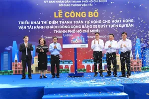 Vietbank tham gia thí điểm thanh toán tự động trên xe buýt