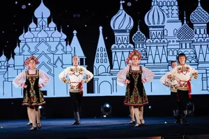 Rực rỡ sắc màu Carnival trên sông tại Vinpearl Land Nam Hội An