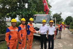 Điện lực miền Bắc khắc phục sự cố sau bão số 2