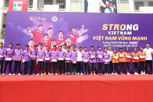 Quang Hải, Bùi Tiến Dũng giao lưu với học sinh dịp Trung thu 