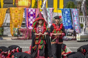 ‘Vũ điệu trên mây’: Ngỡ lạc vào miền cảnh giới khác