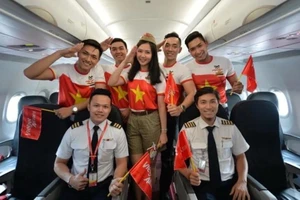 Vietjet: Một năm bay miễn phí dành cho hai đội bóng đá vô địch