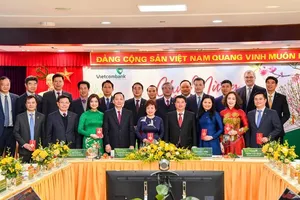 Thường trực Ban Bí thư chúc tết Vietcombank