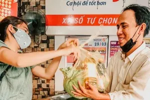 Vietlott và chủ nhân Jackpot 62,2 tỉ chung tay chống COVID-19 