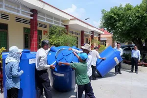 EVNGENCO 3 tặng Tiền Giang hai hệ thống lọc nước nhiễm mặn 