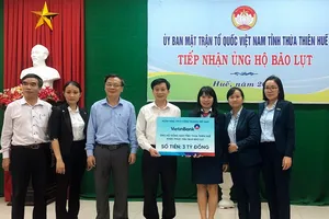 VietinBank: Hơn 15 tỉ đồng hỗ trợ đồng bào miền Trung