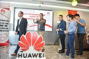 Huawei Việt Nam ủng hộ đồng bào miền Trung 1 tỉ đồng 