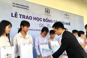 Học bổng Cô giáo Nhế - hành trình 16 năm “chắp cánh ước mơ” 