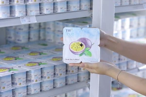 Sữa chua chanh dây bổ sung hạt chia đầu tiên trên thị trường 