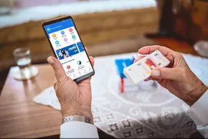 Bác sĩ Trương Hữu Khanh tư vấn giải pháp khám chữa bệnh an toàn trong mùa dịch 