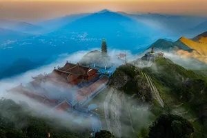 Quần thể tâm linh Fansipan và những giá trị văn hóa bền vững 