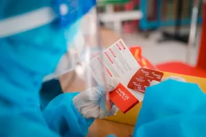 Dược Hậu Giang hỗ trợ người dân TP.HCM sau tiêm vaccine