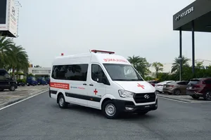 Hyundai Thành Công tặng xe cứu thương cho nhiều bệnh viện phía Nam