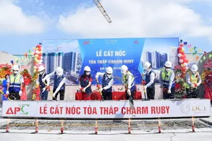 Lễ cất nóc tòa tháp Charm Ruby thuộc khu phức hợp Charm City Bình Dương