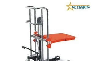NHỰA QT – Cung cấp xe nâng tay chất lượng