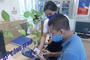 EVNHANOI đẩy mạnh ứng dụng công nghệ số nâng cao chất lượng dịch vụ ​