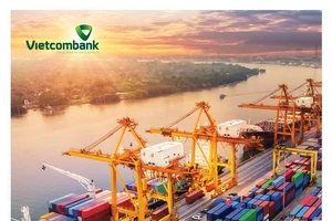 TP.HCM: Vietcombank cung cấp dịch vụ nộp phí hạ tầng cảng biển online 24/7