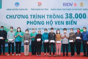 BIDV xây nhà tránh lũ và trồng cây phòng hộ ven biển tại Hà Tĩnh
