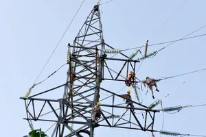 EVNNPC: 8 tháng, điện thương phẩm tăng, tổn thất điện năng giảm 