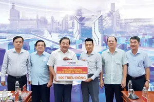 HDBank tiếp tục trao tặng 10 căn nhà tình thương cho tỉnh Cà Mau 