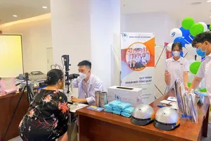 Đi mua sắm ở Trung tâm thương mại được tư vấn sức khỏe miễn phí 