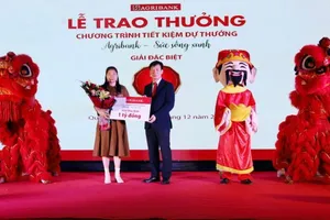 ‘Agribank - Sức sống xanh’ trao giải đặc biệt 01 tỷ đồng chương trình tiết kiệm dự thưởng tại Quảng Bình