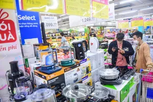 Co.opmart giảm giá mạnh thực phẩm, gia vị, đồ dùng gia đình