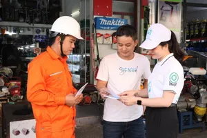 Ngành điện Quảng Bình diễu hành hưởng ứng Giờ Trái đất