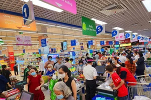 Co.opmart: 'Sale tưng bừng - ăn mừng lễ lớn'