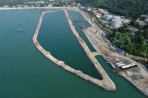 Đồng hành với chương trình “Cùng ngư dân thắp sáng đèn trên biển”