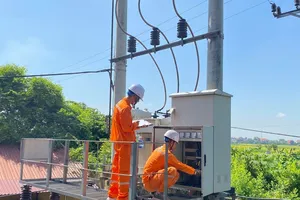 EVNNPC nỗ lực vận hành hệ thống điện ổn định mùa nắng nóng