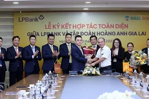LPBank ký hợp tác toàn diện với Tập đoàn Hoàng Anh Gia Lai