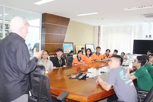 Gần 30 sinh viên Hutech tham quan thực tế Khu Liên hợp xử lý chất thải Đa Phước