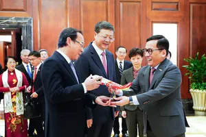 Bí thư Thành ủy TP Thượng Hải và Bí thư Thành ủy TP.HCM chúc mừng đường bay Thượng Hải – TP.HCM của Vietjet