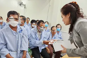 Công ty VWS hỗ trợ bệnh nhân nghèo tìm lại ánh sáng