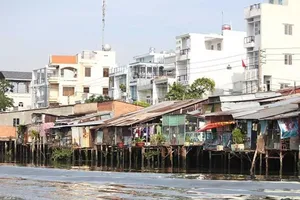 TP.HCM: Di dời gần 16.700 căn nhà ven kênh rạch