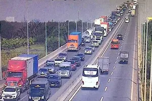 Cao tốc lập kỷ lục về lưu lượng giao thông dịp lễ 