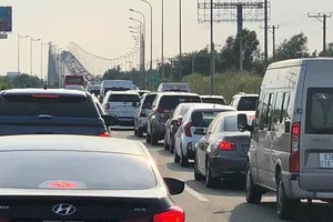 Trộm cáp điện, ốc vít hoành hoành trên cao tốc