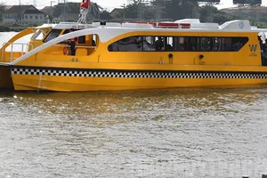 TP.HCM: Giảm chuyến buýt sông vì dịch COVID-19