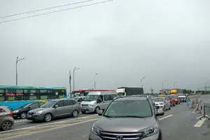 Nhiều lái xe gian lận cước phí cao tốc Cầu Giẽ - Ninh Bình