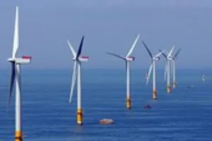 Kỷ lục: Chi 67 triệu USD mua cần cẩu làm hơn 900 trụ điện gió