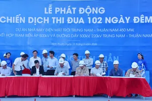 Triển khai dự án điện mặt trời 12.000 tỉ đồng 