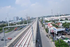 Yêu cầu đẩy nhanh rà soát quỹ đất dọc metro số 1