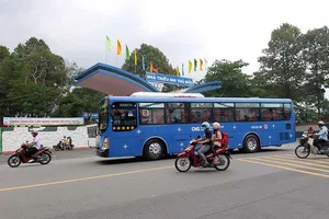 Tiếp tục đề xuất tạm ngưng quảng cáo trên xe buýt ở TP.HCM