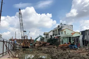 Cuối năm bàn giao mặt bằng cầu bị 'treo' suốt hơn 20 năm qua