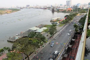 Đường từ sân bay Tân Sơn Nhất đến bến Bạch Đằng sẽ rực sáng đèn trang trí