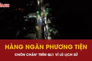 Đắk Lắk: Hàng ngàn phương tiện ‘chôn chân’ trên Quốc lộ 1 vì lũ lịch sử