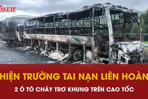 Va chạm liên hoàn trên cao tốc, 3 xe ô tô bốc cháy dữ dội