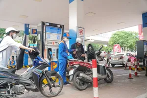 Cử tri muốn bỏ thuế đặc biệt với xăng, Bộ Tài chính nói 'không được'